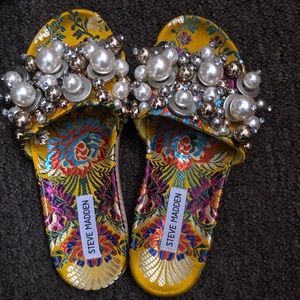 Steve Madden Slides